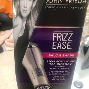 Frizz Ease Blow Dry Brush from John Frieda